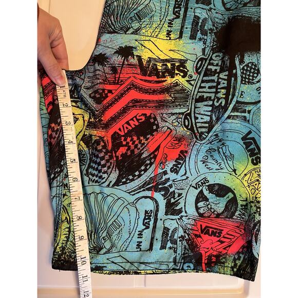 Vans Off The Wall Board Short Mens 32 Multicolor Graffiti Print Swim Skate Surf - Picture 11 of 11